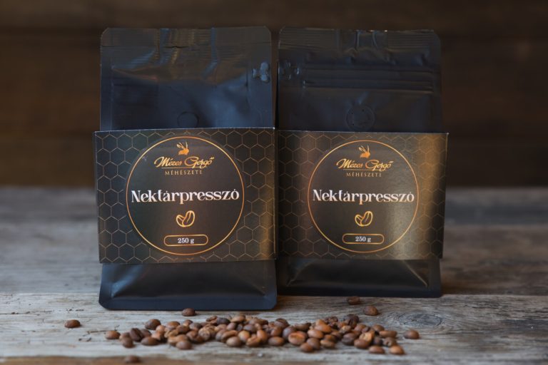 Cortado készítése minőségi szemes kávéval.