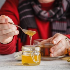 A hangszálgyulladás és rekedtség kezelése otthon.