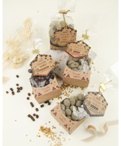 Vörösáfonya étcsokoládéban virágporral – 100 g